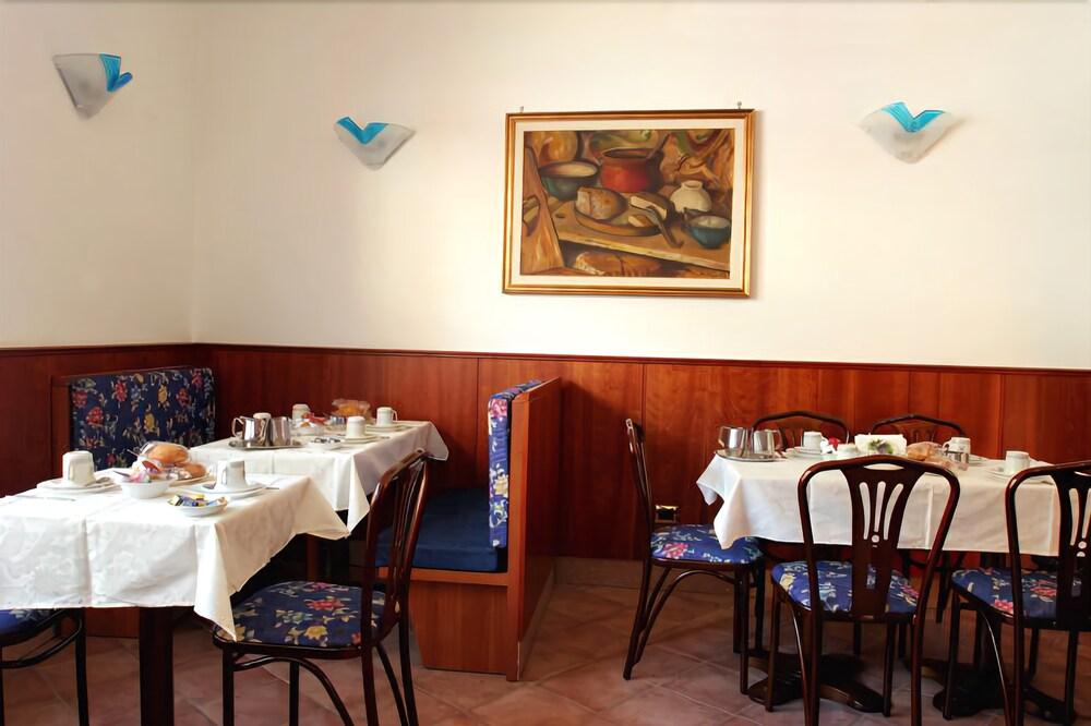 Albergo Carla Pont-Saint-Martin Luaran gambar